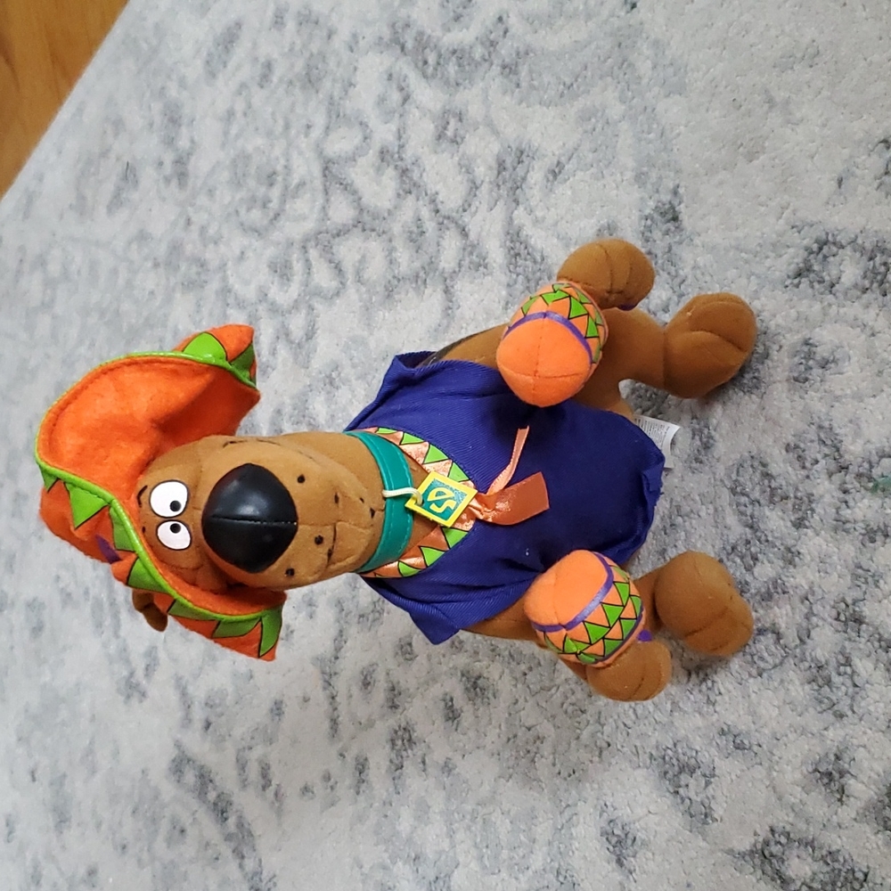 Scooby Doo with Maracas Plush